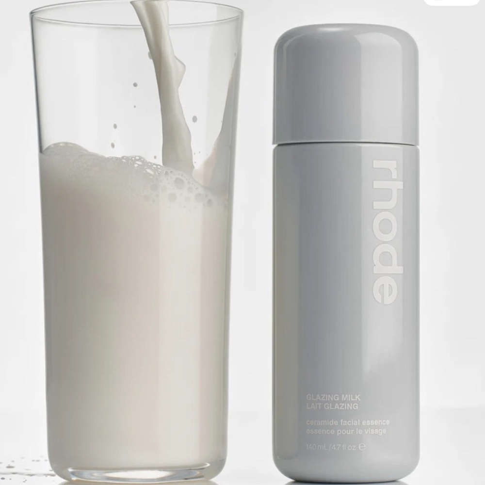 New RHODE glazing milk w/
Cream Packaging Box